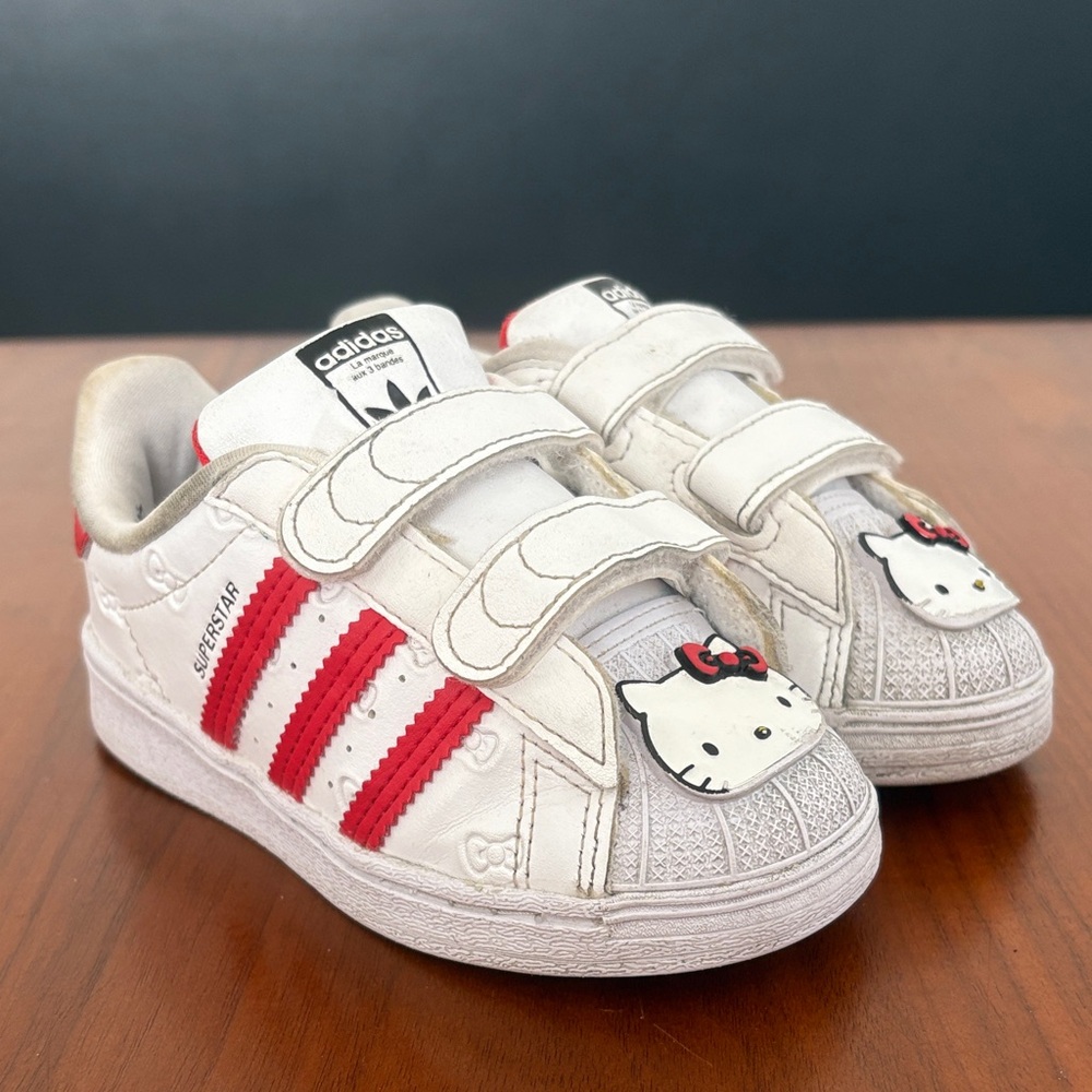 adidas Originals Superstar x Hello Kitty Shoes 'White Red', size 7